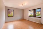 Doppelhaushälfte Röttingen - 7 Zimmer, 230 m&sup2;, 448.000&euro; | Angebot:26765969
