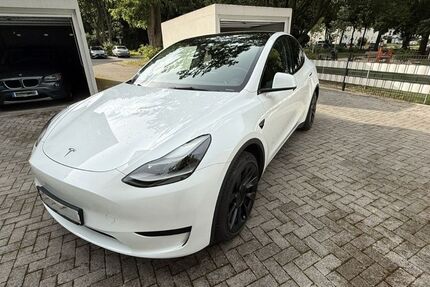 Tesla Model Y 51.400 km 32.440 &euro; Essen 45357