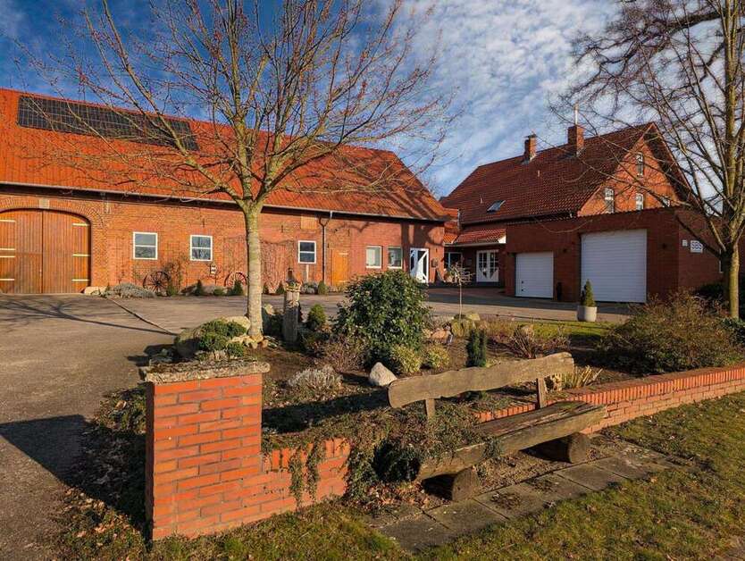 Haus zum Kaufen in Petershagen 479.000 € 377.9 m²