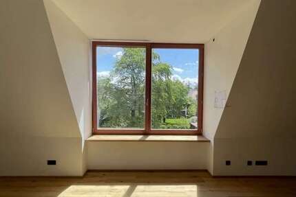 Wohnung München Neuhausen-Nymphenburg - 2 Zimmer, 106 m&sup2;, 3.417&euro; | Angebot:26905587