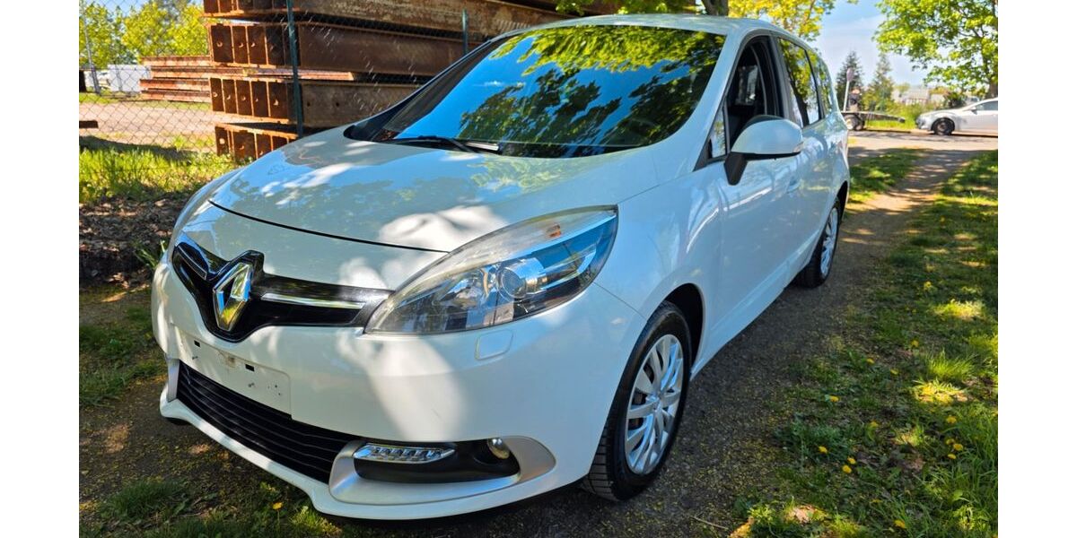 Renault Scenic 262.262 km 3.999 &euro; Mittenwalde 15749