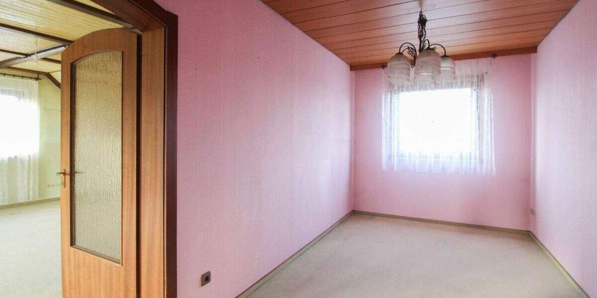 Großflächige Wohnung: Gestaltbare Dachgeschosswhg. in Hannover-Badenstedt 4 zimmer