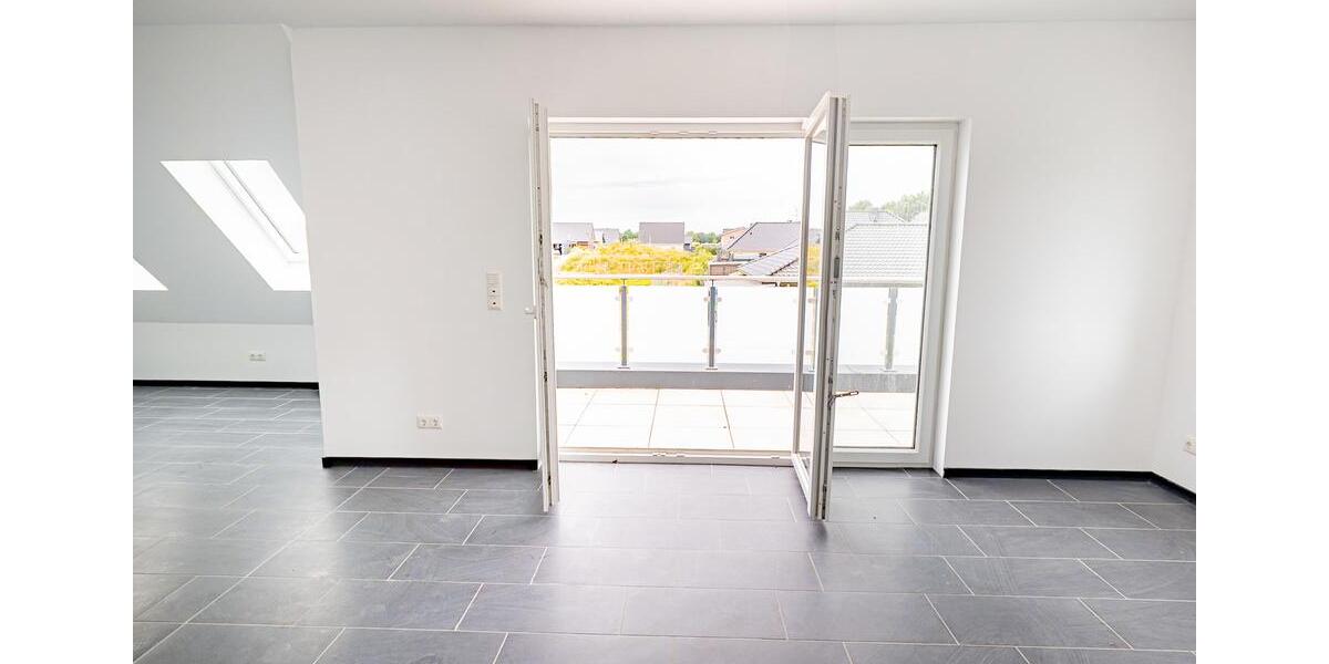 Dachgeschoßwohnung Hemmoor - 3 Zimmer, 96 m&sup2;, 1.055&euro; | Angebot:22732375