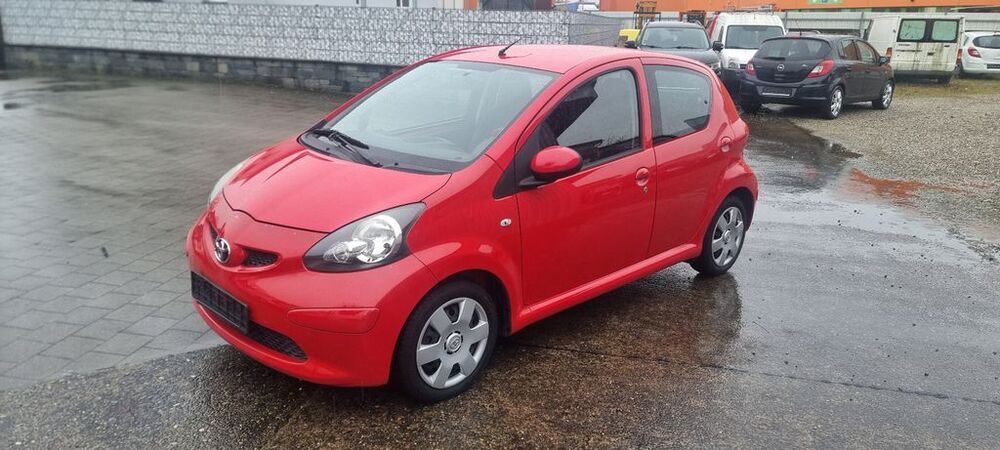 Aygo (X)