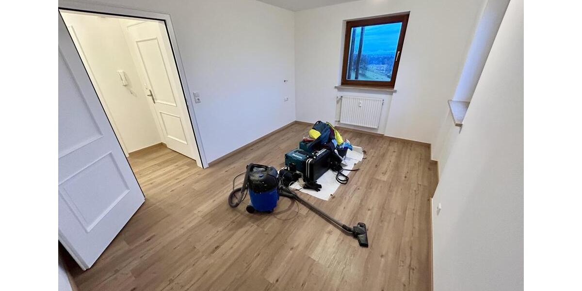 Etagenwohnung Hausham - 2 Zimmer, 63 m&sup2;, 900&euro; | Angebot:26131543