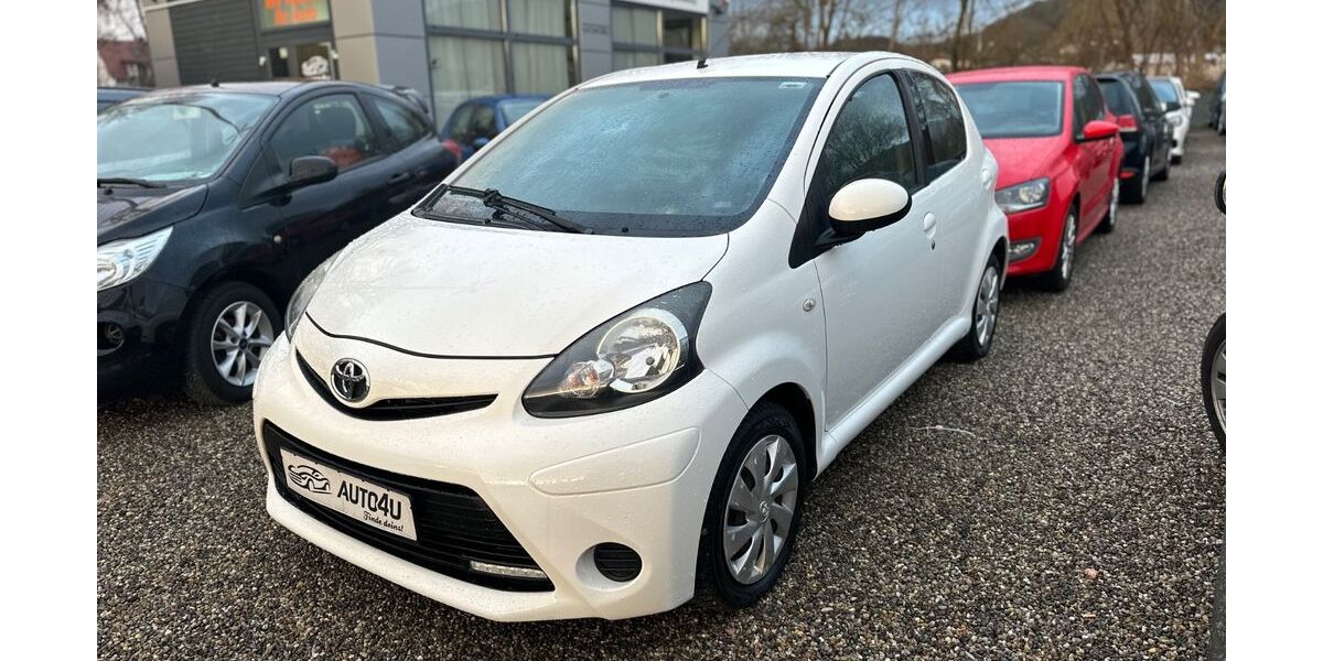 Toyota Aygo (X) 153.000 km 3.500 &euro; Freiburg im Breisgau 79108