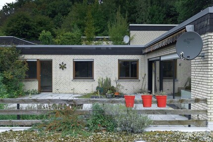 Herzogenrath - Einfamilienhaus in Waldrandlage mit Terrasse und Blick auf die Burg 5 zimmer