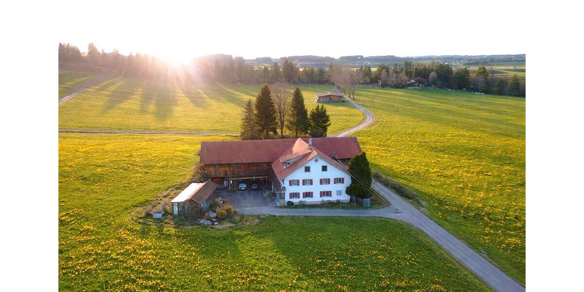 Bauernhaus, Landhaus Marktoberdorf - 8 Zimmer, 312 m&sup2;, 990.000&euro; | Angebot:27109012