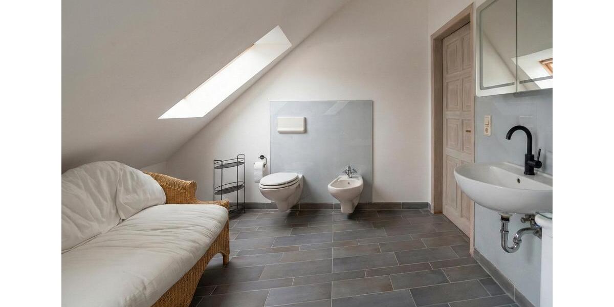 Reihenhaus Suhl - 5 Zimmer, 210 m&sup2;, 1.150&euro; | Angebot:26336041