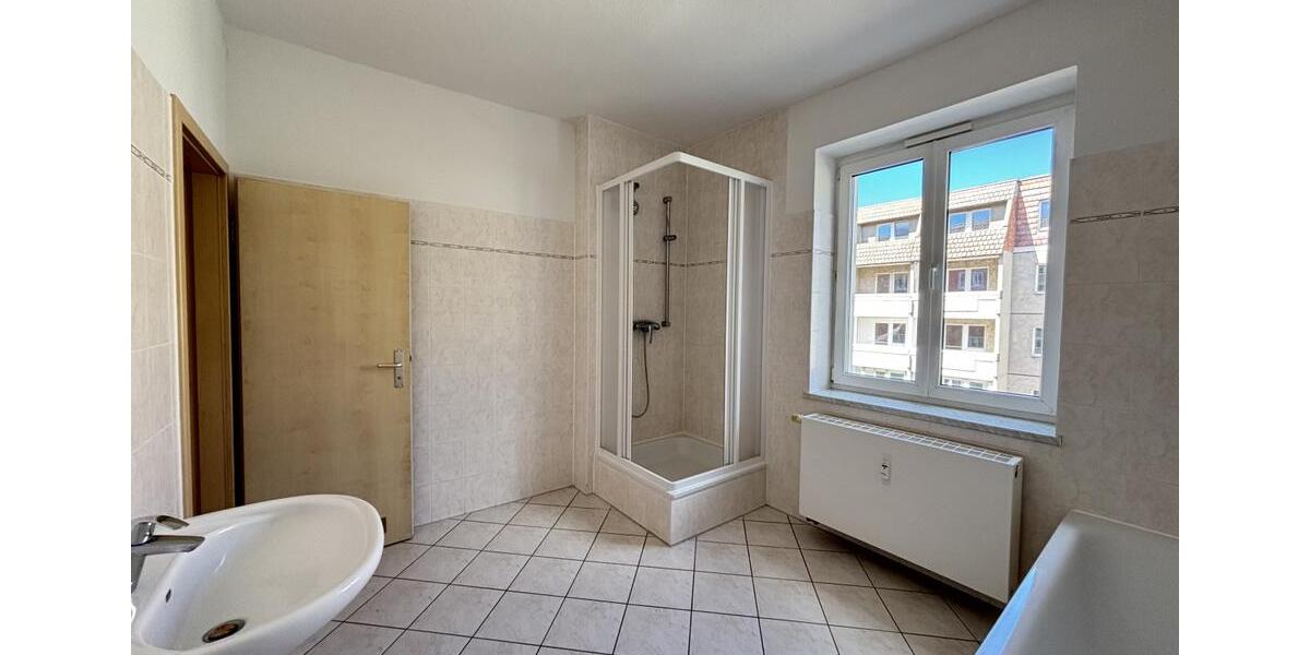 Etagenwohnung Frankfurt (Oder) - 2 Zimmer, 73 m&sup2;, 572&euro; | Angebot:26367737