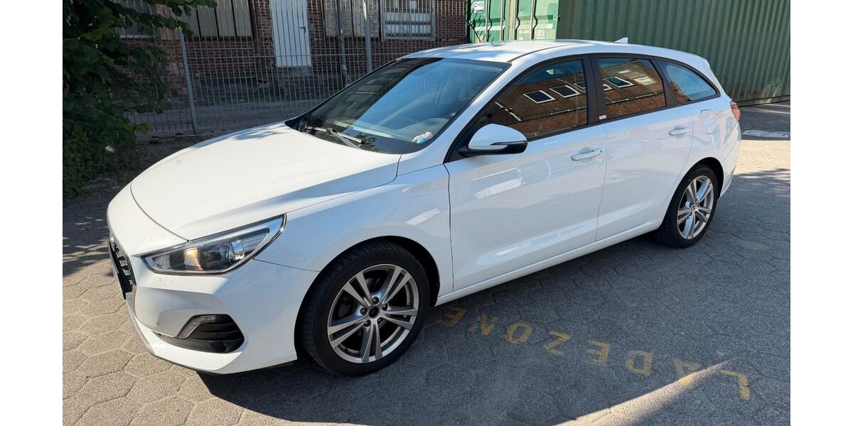 Hyundai i30 83.241 km 13.900 &euro; Hamburg 21079