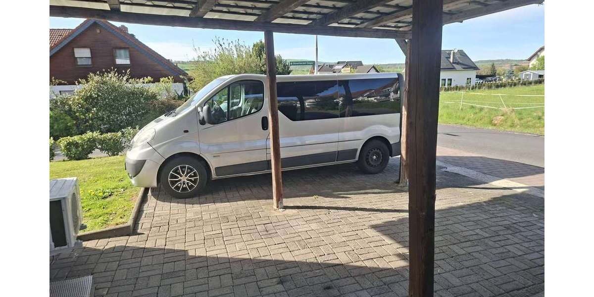 Opel Vivaro 232.500 km 8.500 &euro; Schlitz 36110