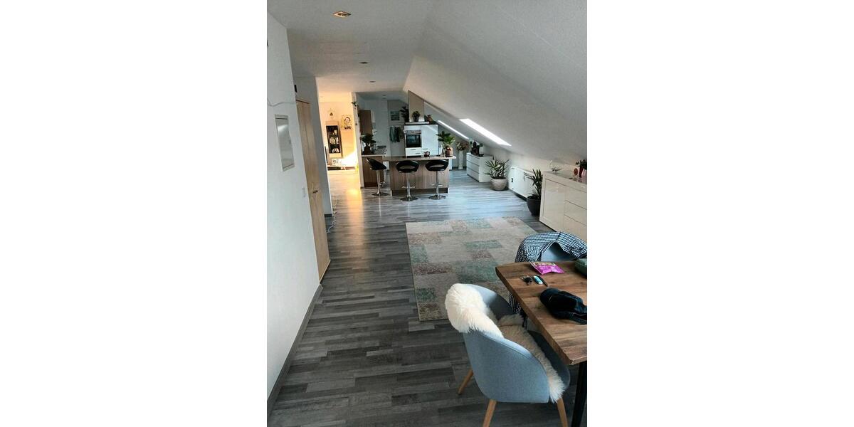 Dachgeschoßwohnung Rennerod - 4 Zimmer, 118 m&sup2;, 109.000&euro; | Angebot:26425634