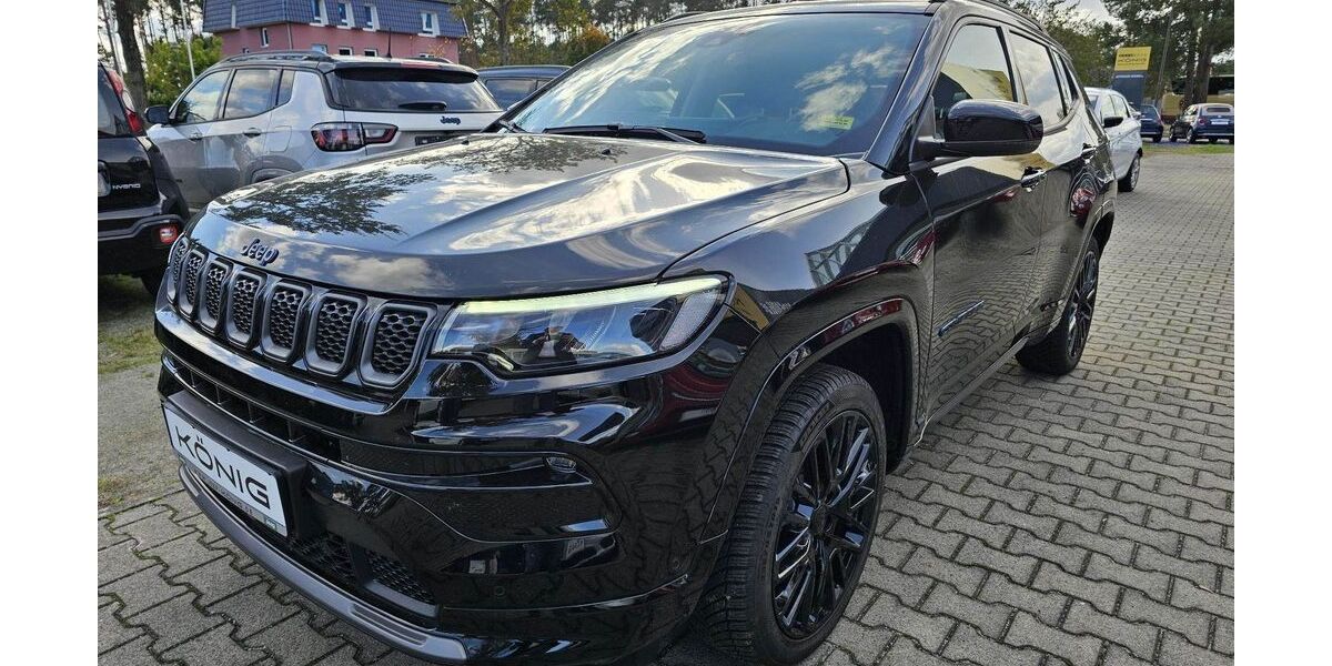 Jeep Compass 37.163 km 29.777 &euro; Massen 03238