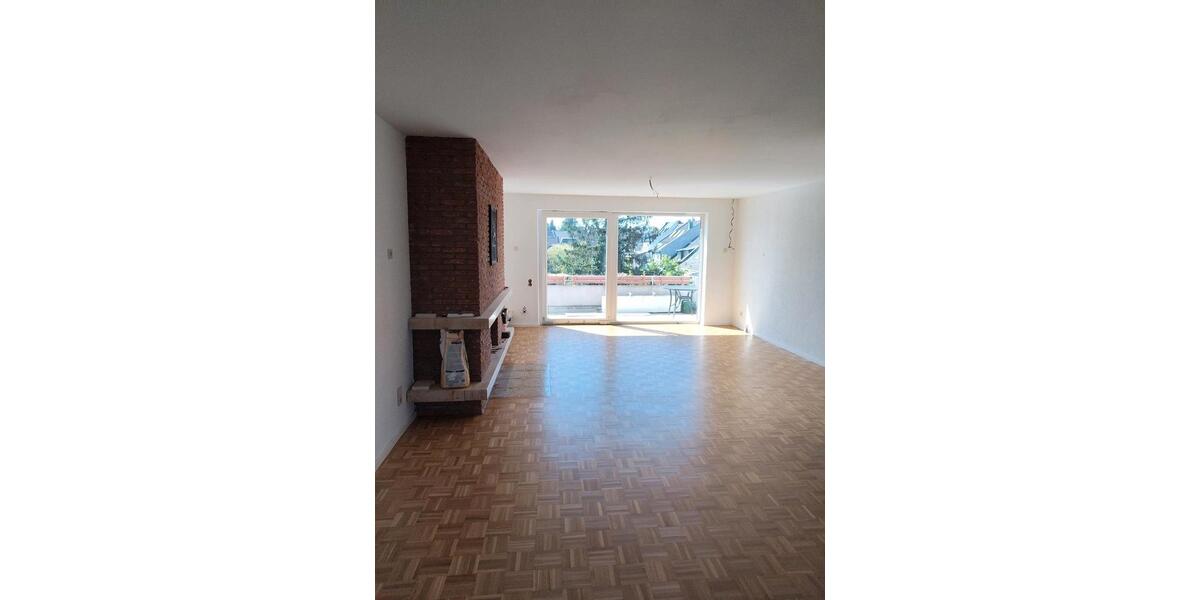 Dachgeschoßwohnung Hilden - 3 Zimmer, 120 m&sup2;, 1.900&euro; | Angebot:26336396