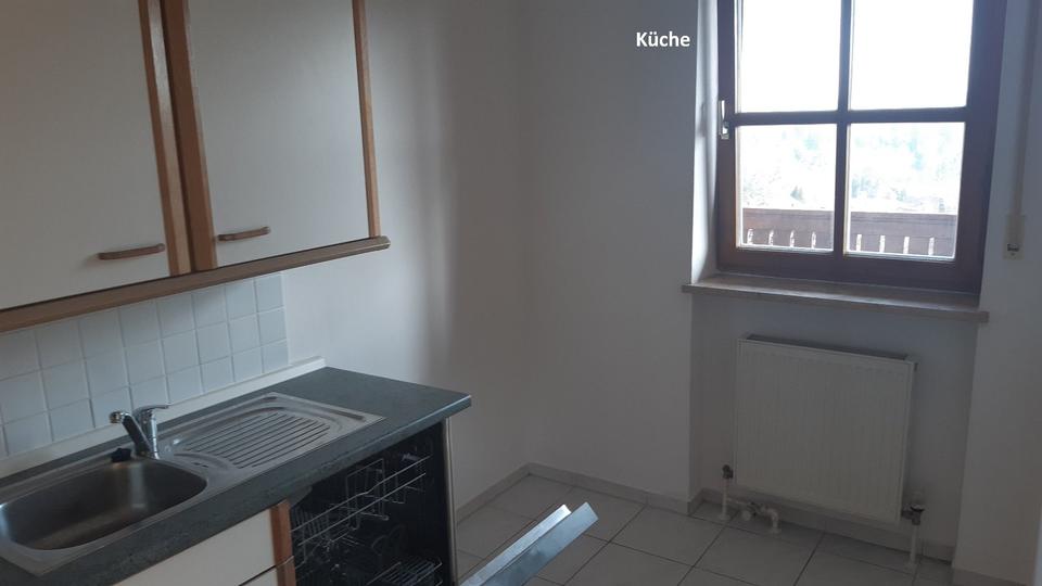 Dachgeschoßwohnung Salzweg - 3 Zimmer, 78 m&sup2;, 771&euro; | Angebot:25482391