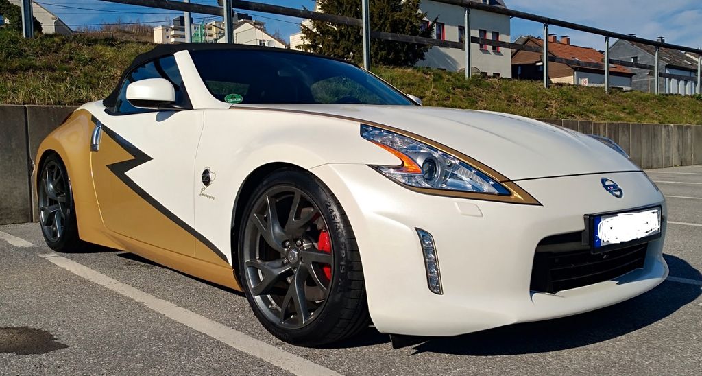 Nissan 370Z 63.700 km 23.000 &euro; Altena 58762