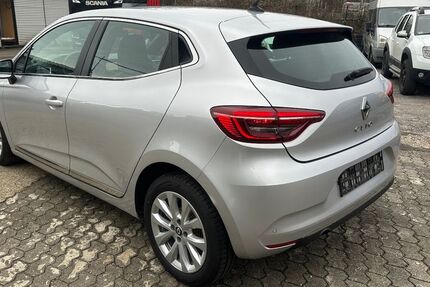 Renault Clio 107.500 km 9.990 &euro; Neuss 41469