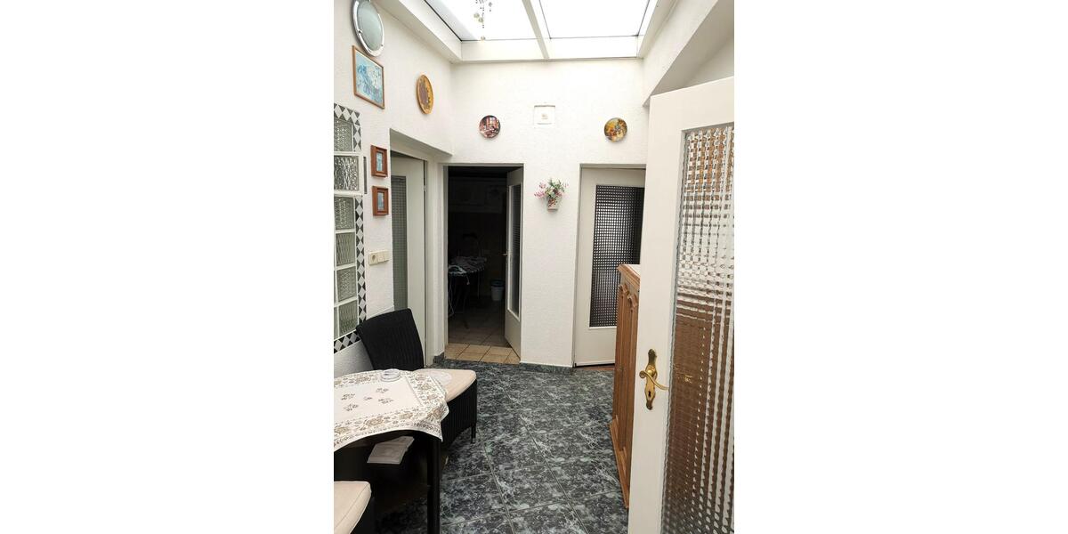 Reihenhaus Schwalbach - 7 Zimmer, 180 m&sup2;, 265.000&euro; | Angebot:27288305