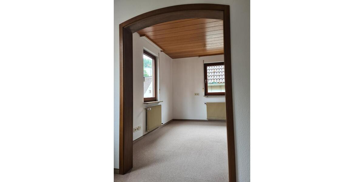 Etagenwohnung Schramberg - 3.5 Zimmer, 80 m&sup2;, 580&euro; | Angebot:25181086