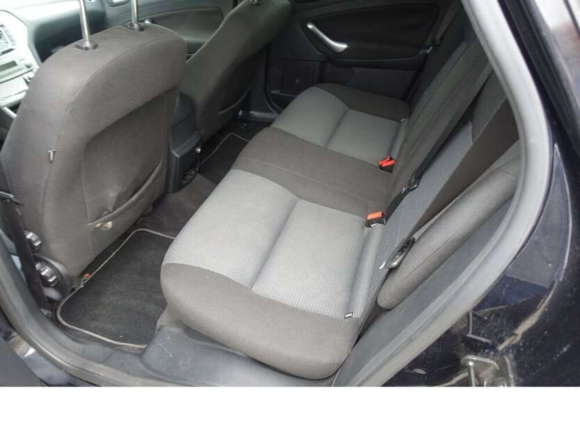 Mondeo Ambiente AHK abnehmbar Sony Sitzheizung