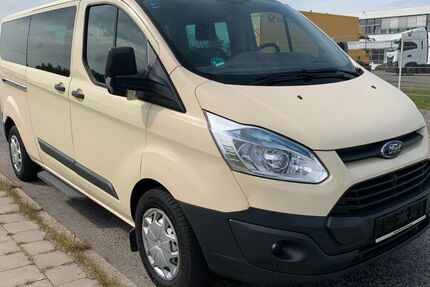 Ford Tourneo Custom 273.359 km 8.290 &euro; Hamburg 20539
