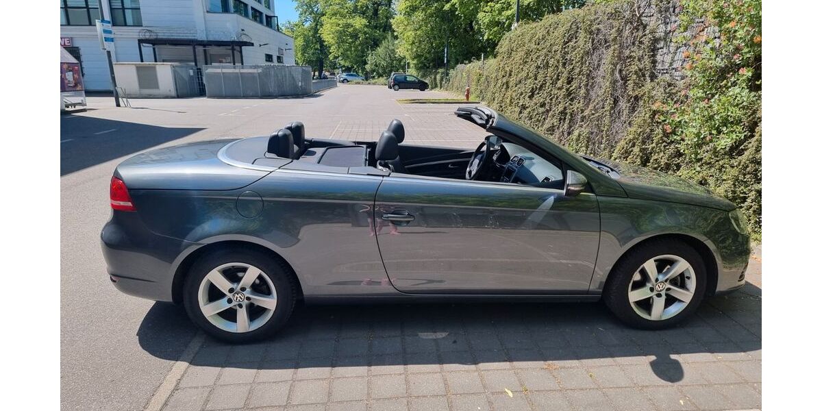 VW Eos 166.275 km 4.977 &euro; Berlin 12247