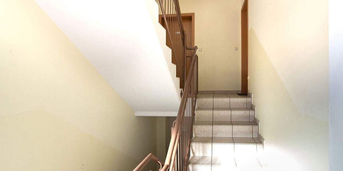 Etagenwohnung Stadt Wehlen - 2 Zimmer, 75 m&sup2;, 130.000&euro; | Angebot:25337412