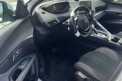 Peugeot 5008 98.000 km 15.000 &euro; Stapelfeld 22145