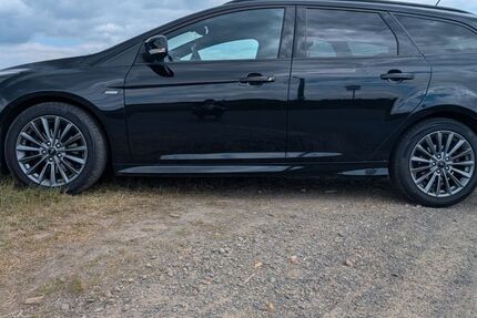 Ford Focus 99.661 km 10.800 € Much 53804