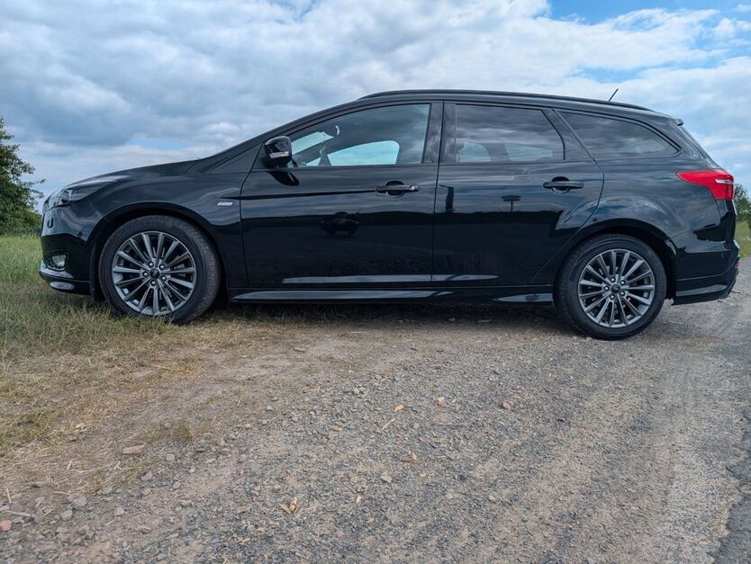 Ford Focus 99.661 km 10.800 € Much 53804