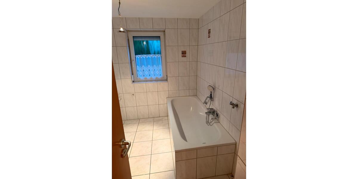 Erdgeschoßwohnung Lichtenstein - 3 Zimmer, 65 m&sup2;, 950&euro; | Angebot:26671471
