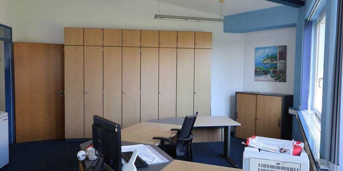 Gewerbeobjekt Herrieden Schernberg - 7 Zimmer, 220 m&sup2;, 2.528&euro; | Angebot:25733893