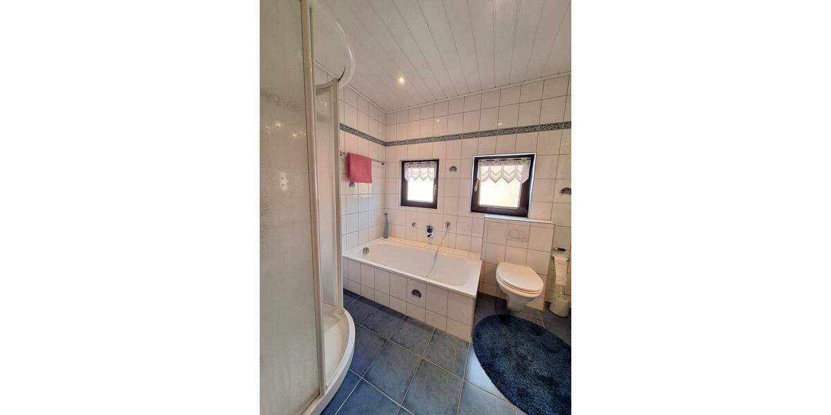 Mehrfamilienhaus, Wohnhaus Weener - 5 Zimmer, 133 m&sup2;, 195.000&euro; | Angebot:26118098