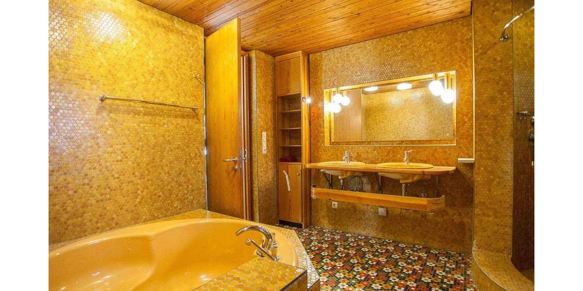 Einfamilienhaus Uttenreuth - 8 Zimmer, 270 m&sup2;, 3.000&euro; | Angebot:24450110