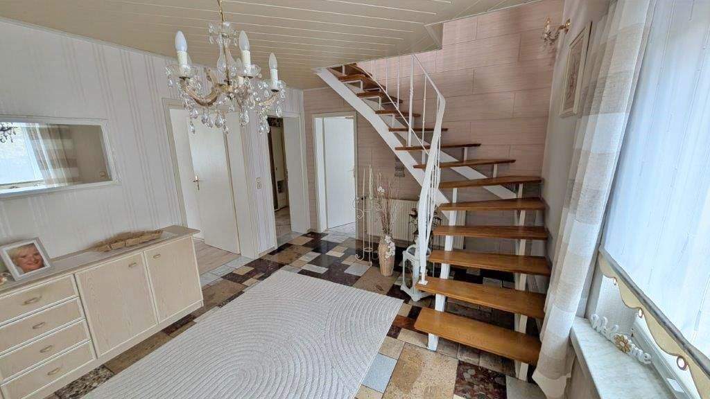 Einfamilienhaus Schleusingen - 6 Zimmer, 165 m&sup2;, 199.500&euro; | Angebot:25679332