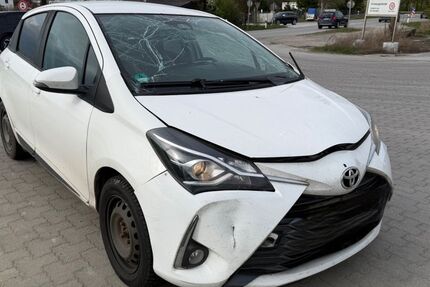 Toyota Yaris 221.000 km 4.999 &euro; Hohenlinden bei München 85664