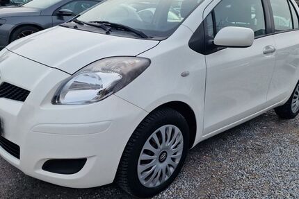 Toyota Yaris 98.482 km 4.990 &euro; Soest 59494
