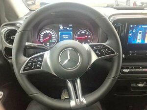 Mercedes-Benz Vito 116 Tourer PRO 4x4 lang STANDHZ AHK PDC KAM 7.563 km 61.890 &euro; Sangerhausen 06526
