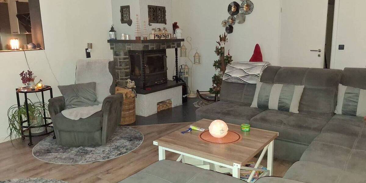 Einfamilienhaus Falkenberg Schmerkendorf - 7 Zimmer, 251 m&sup2;, 180.000&euro; | Angebot:26696009