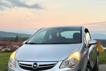 Opel Corsa 132.000 km 4.100 € München 82054