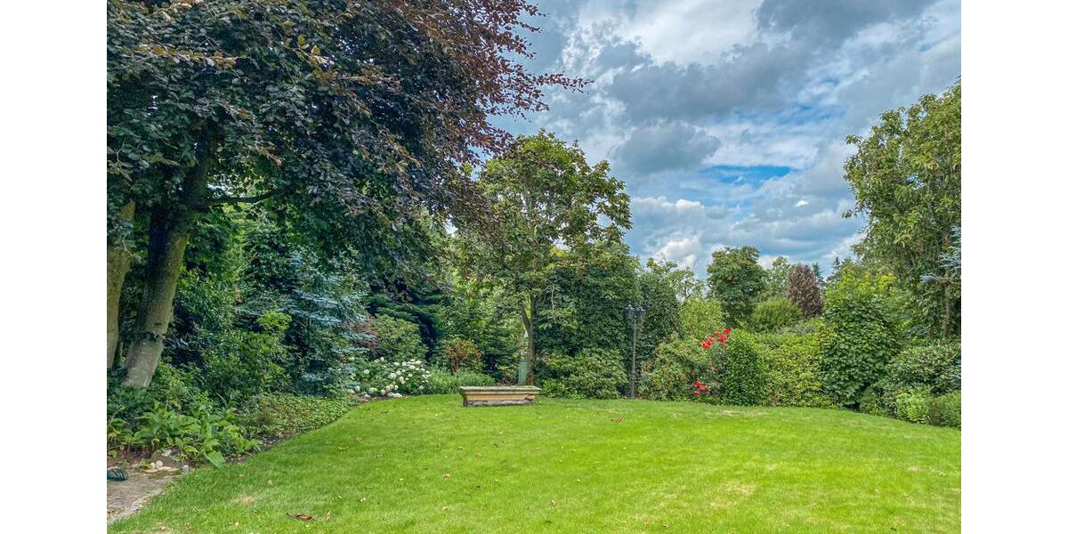 Einfamilienhaus Neuenhaus - 7 Zimmer, 236 m&sup2;, 1.900&euro; | Angebot:26587162