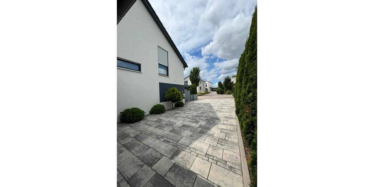 Doppelhaushälfte Brackenheim - 4.5 Zimmer, 145 m&sup2;, 740.000&euro; | Angebot:26074032