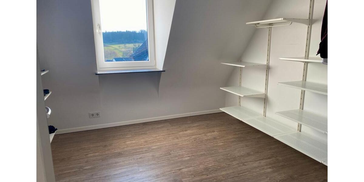 Einfamilienhaus Werneck - 5.5 Zimmer, 150 m&sup2;, 1.650&euro; | Angebot:26102331