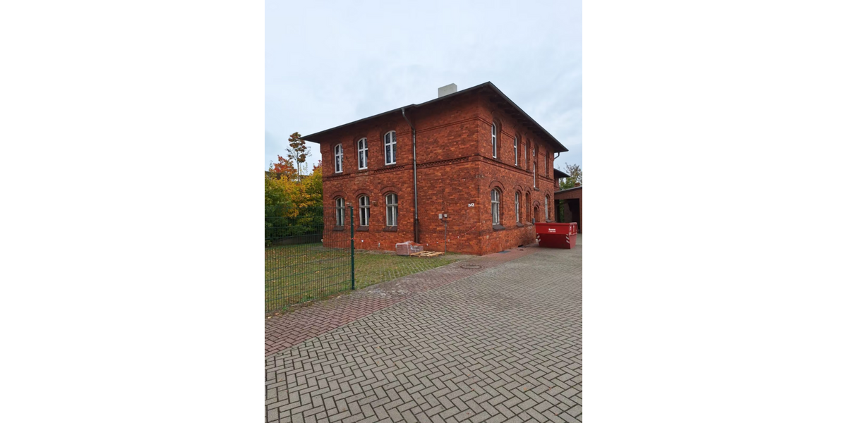 Haus zum Kaufen in Prenzlau 226.000 € 262 m² 9 zimmer