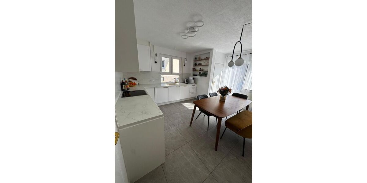Provisionsfrei* 4 Zimmer Wohnung Zentral inkl. Einbauküche - Erdgeschoßwohnung Plochingen | Angebot:26357994