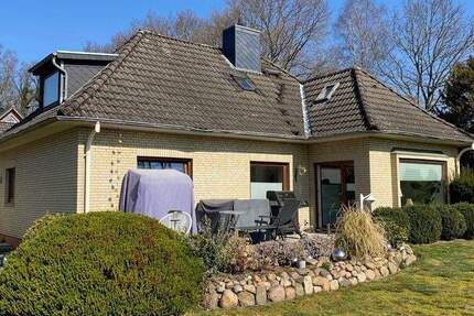 Behagliches Einfamilienhaus mit Garage in ruhiger Lage von Itzehoe 4 zimmer
