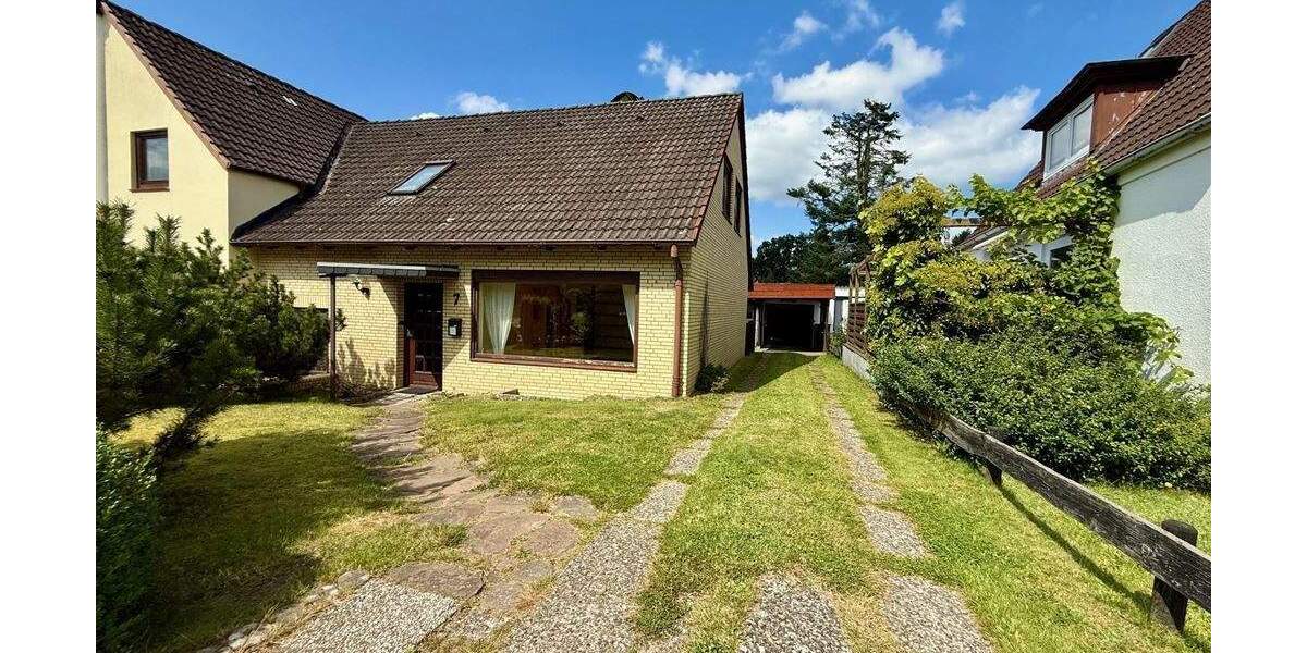 Doppelhaushälfte mit Anbau, Garage und Nebengebäude auf großzügigem Grundstück Kiel-Kronsburg 5 zimmer