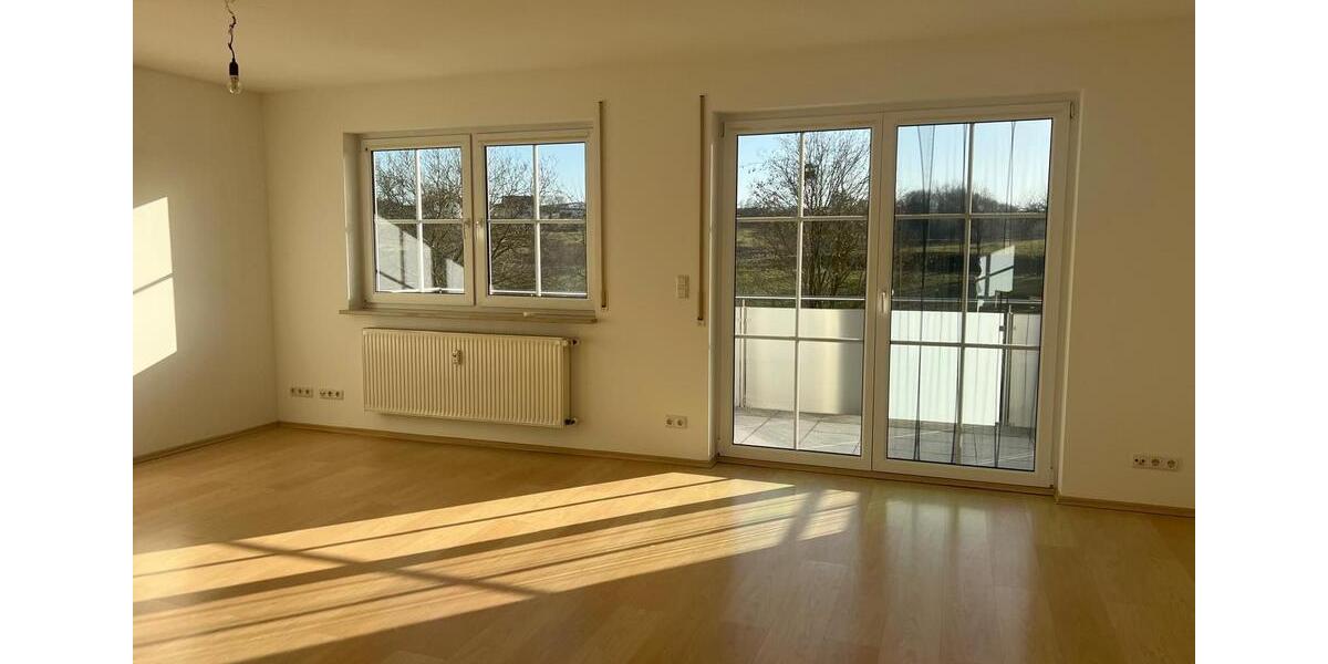Etagenwohnung Rentweinsdorf - 3 Zimmer, 90 m&sup2;, 990&euro; | Angebot:25299673