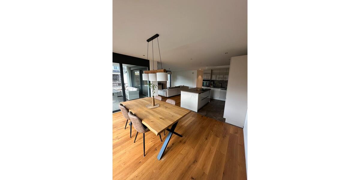 Etagenwohnung Hasel - 3 Zimmer, 106 m&sup2;, 1.850&euro; | Angebot:26336060